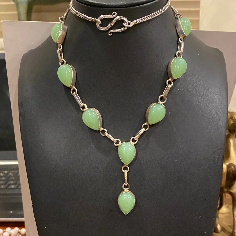 Elegant Green Chrysoprase Teardrop Necklace in Silver Tone Artisan Necklace - Picture 1 of 11